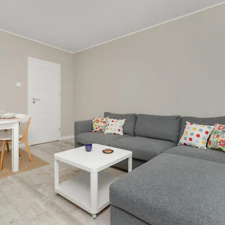 W Gdyni 200 M Do Plazy By Renters *